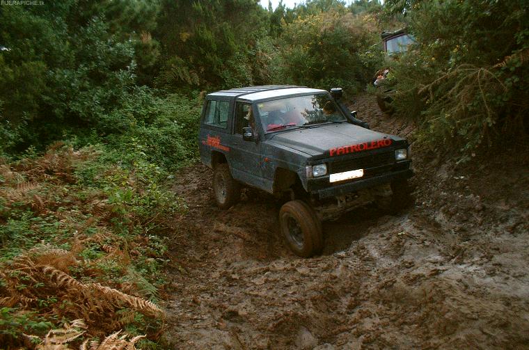 Nissan Patrol en el barro 4x4